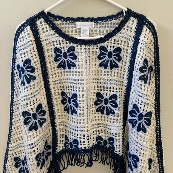 House of Harlow 1960 Navy and Cream Crochet Sweater, One Size - Picture 3 of 9
